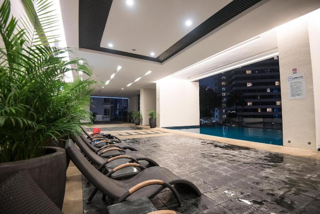 קואלה לומפור Klcc Binjai 8 Premium Soho Apartment By Sarah'S Lodge מראה חיצוני תמונה